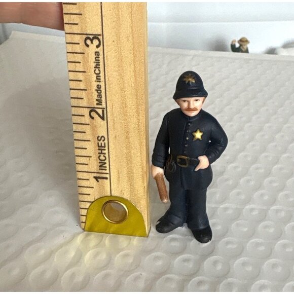 VTG Lefton Colonial Village "Officer Casey" 1989 Policeman figurine 07330 RETIRE - Picture 6 of 7